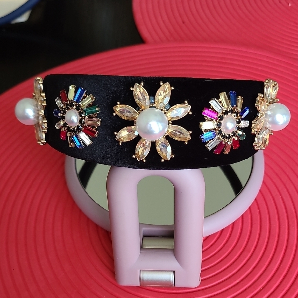 Elegant Black Headband with Pearl and Gem Embellishments